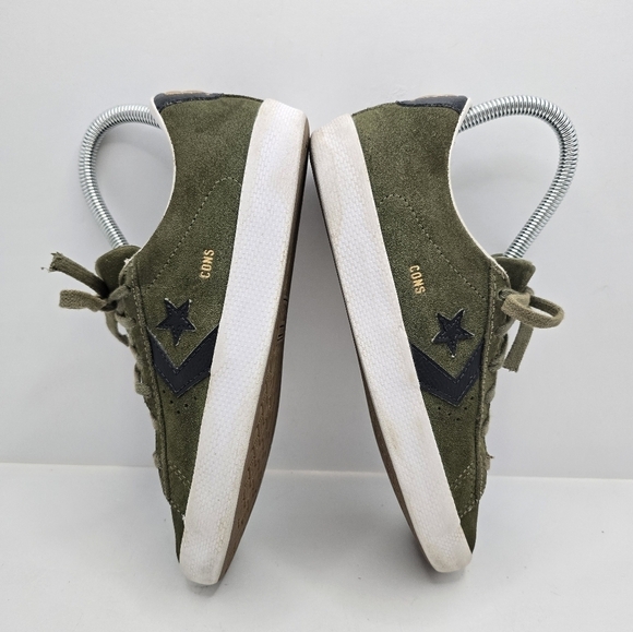 Converse | One Star olive green suede sporty low-top sneakers | WMS 6 - Picture 10 of 12